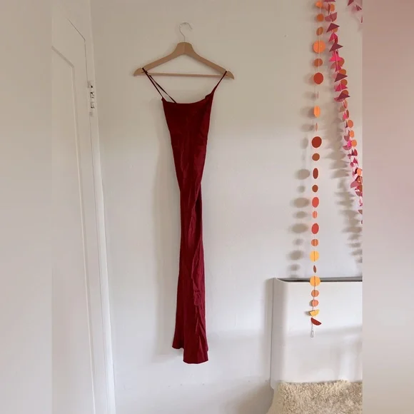 Stone cold fox red silk dress Size 1! - Picture 2 of 6